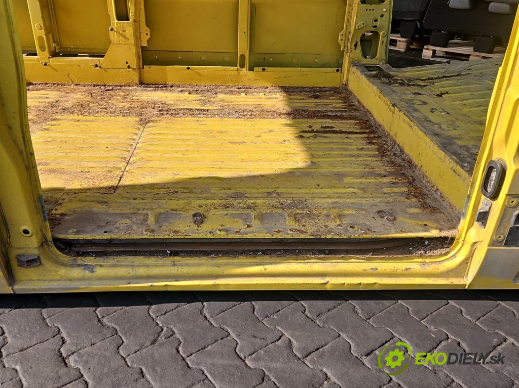 Renault Master III 2010-2024 2.3 dci 131 HP manual 96 kW 2299 cm3 5- blatník zadné pravý