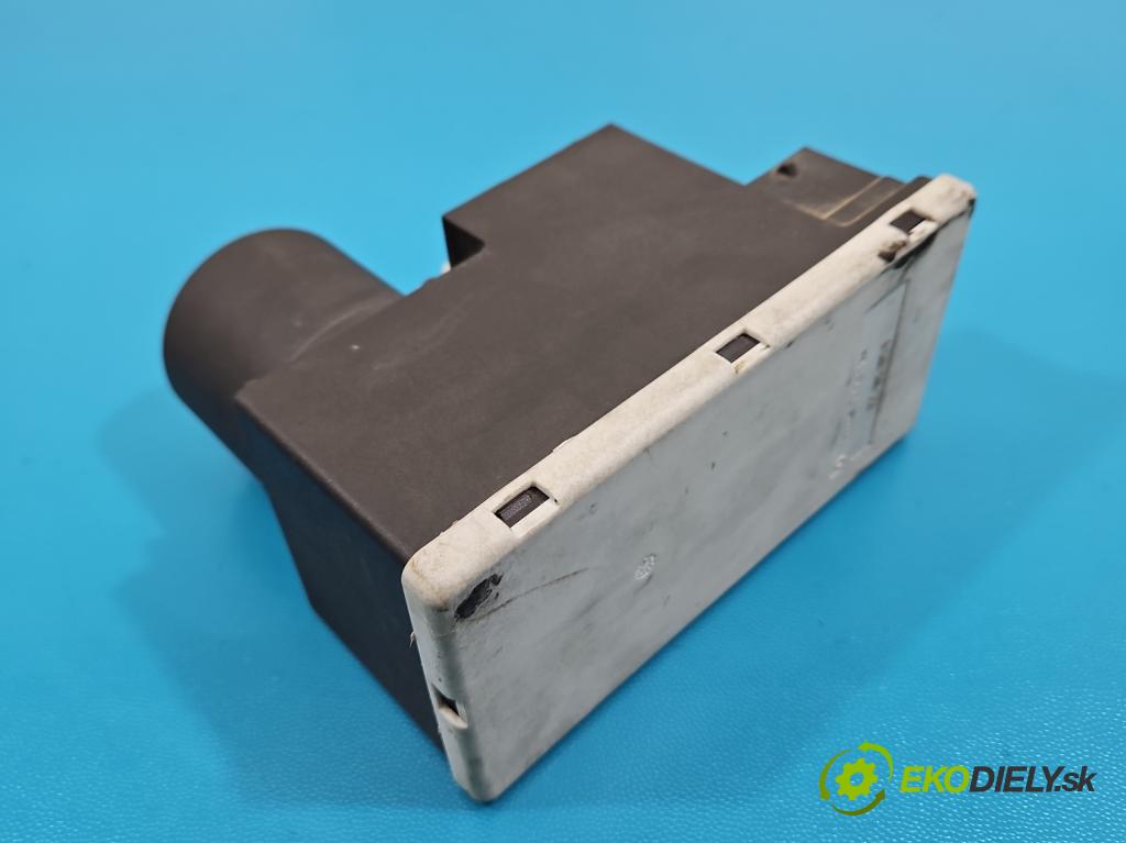 Audi A4 B5 1994-2001 1.9 tdi 110 hp manual 81 kW 1896 cm3 4- Centrálni: zámek: 8L0862257E
