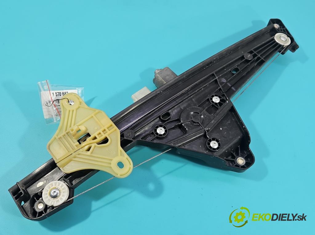 Renault Clio V 2019- 1.0 91 KM automatic 67 kW 999 cm3 5- mechanizmus okna predné pravý 807201776R