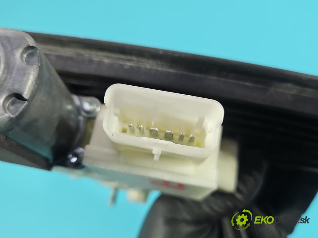 Renault Clio V 2019- 1.0 91 KM automatic 67 kW 999 cm3 5- mechanizmus okna predné pravý 807201776R