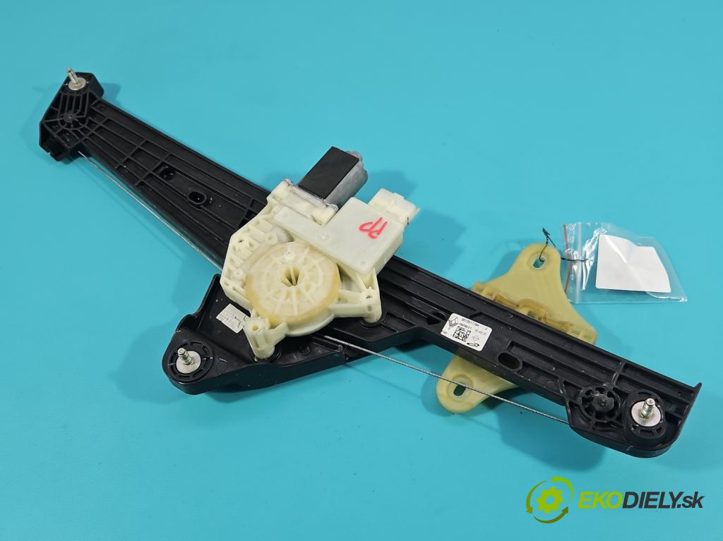 Renault Clio V 2019- 1.0 91 KM automatic 67 kW 999 cm3 5- mechanizmus okna predné pravý 807201776R