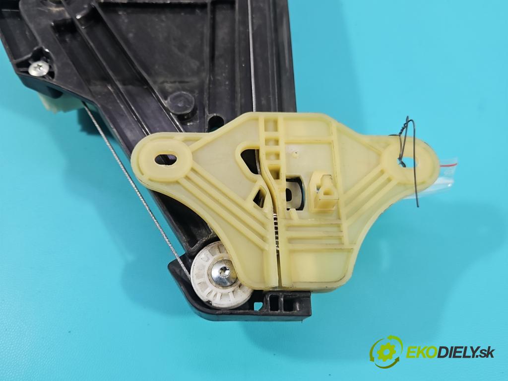 Renault Clio V 2019- 1.0 91 KM automatic 67 kW 999 cm3 5- mechanizmus okna zadné ľavý 827217837R