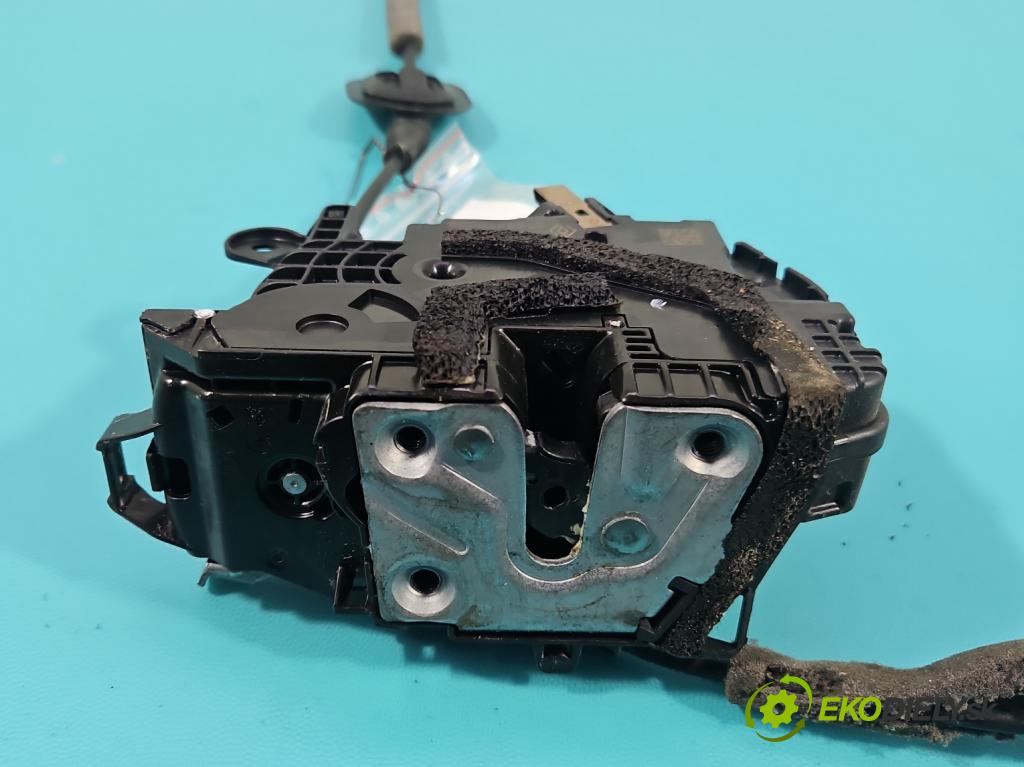 Renault Clio V 2019- 1.0 91 KM automatic 67 kW 999 cm3 5- zámok predné pravý 805029595R