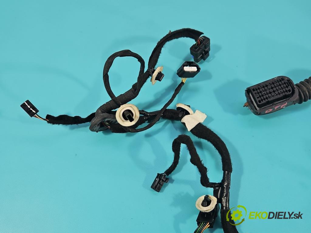 Renault Clio V 2019- 1.0 91 KM automatic 67 kW 999 cm3 5- Zväzok: dvere predné pravých 241249324R