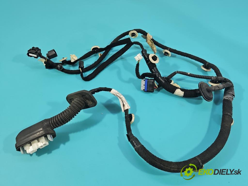 Renault Clio V 2019- 1.0 91 KM automatic 67 kW 999 cm3 5- Zväzok: dvere zadné vľavo: 241272730R