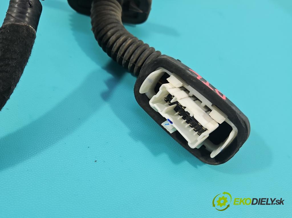 Renault Clio V 2019- 1.0 91 KM automatic 67 kW 999 cm3 5- Zväzok: dvere zadné vľavo: 241272730R