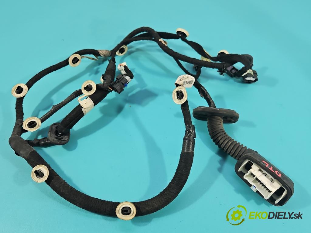 Renault Clio V 2019- 1.0 91 KM automatic 67 kW 999 cm3 5- Zväzok: dvere zadné vľavo: 241272730R