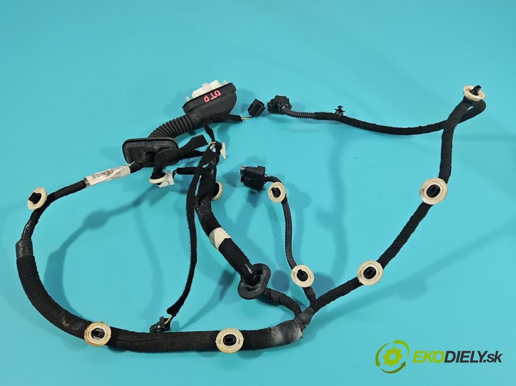 Renault Clio V 2019- 1.0 91 KM automatic 67 kW 999 cm3 5- Zväzok: dvere zadné pravých 241263888R