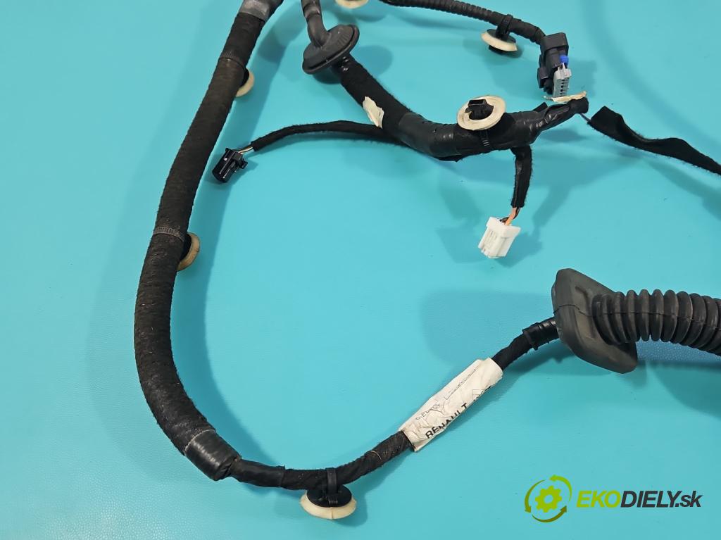 Renault Clio V 2019- 1.0 91 KM automatic 67 kW 999 cm3 5- Zväzok: dvere zadné pravých 241263888R