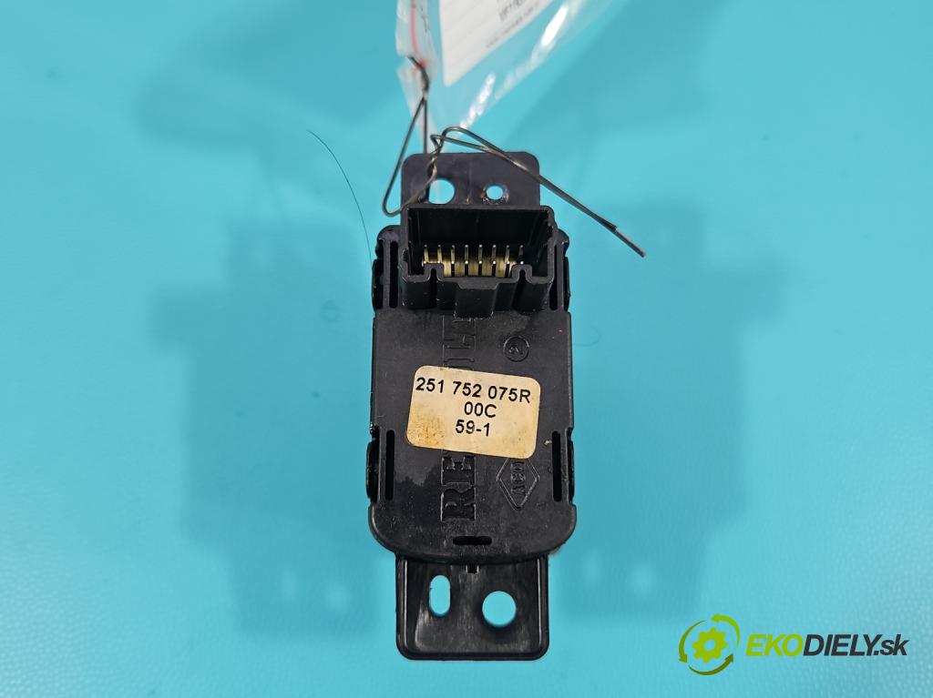 Renault Clio V 2019- 1.0 91 KM automatic 67 kW 999 cm3 5- prepínač brzda: ručný 251752075R (Prepínacie páčky pod volantom)