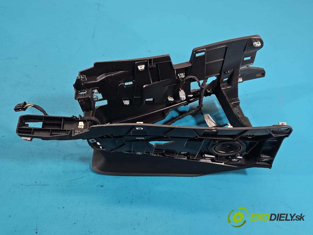 Renault Clio V 2019- 1.0 91 KM automatic 67 kW 999 cm3 5- kryt plast 969104486R