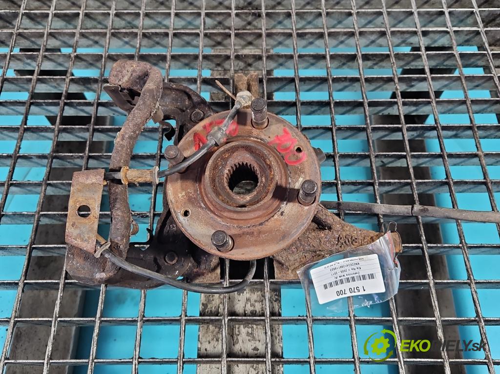 Kia Rio II 2005-2011 1.4 16V 97KM manual 71 kW 1399 cm3 5- náboj levé  (Náboj kola)