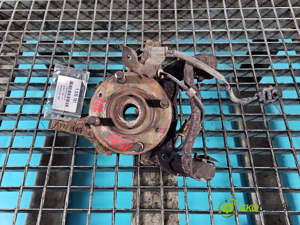 Kia Rio II 2005-2011 1.4 16V 97KM manual 71 kW 1399 cm3 5- náboj pravé  (Náboj kolesa)