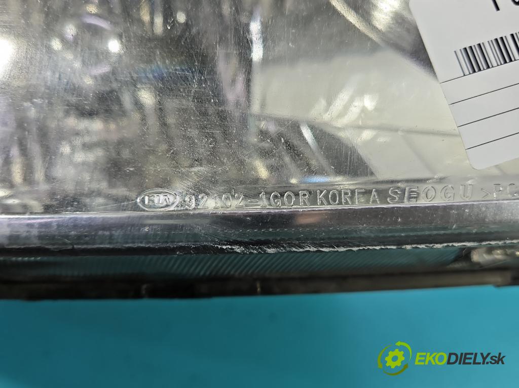 Kia Rio II 2005-2011 1.4 16V 97KM manual 71 kW 1399 cm3 5- Reflektor: pravý  (Svetlo predné pravé)