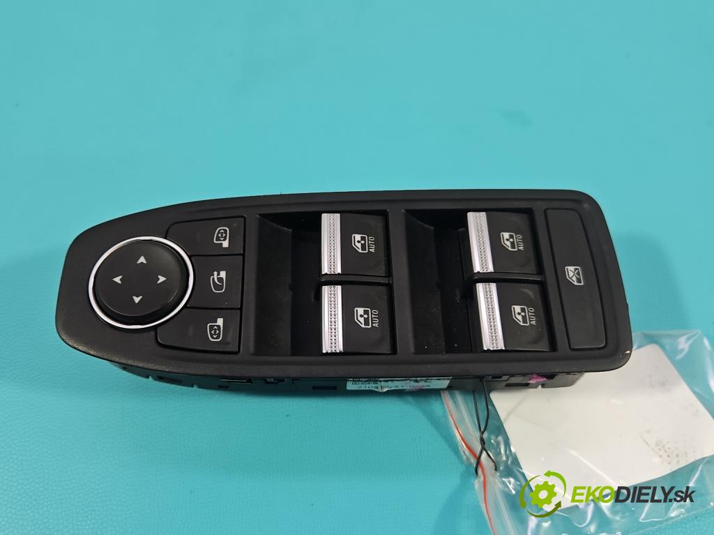 Renault Clio V 2019- 1.0 91KM automatic 67 kW 999 cm3 5- Přepínač oken zpětných zrcátek 254107001R