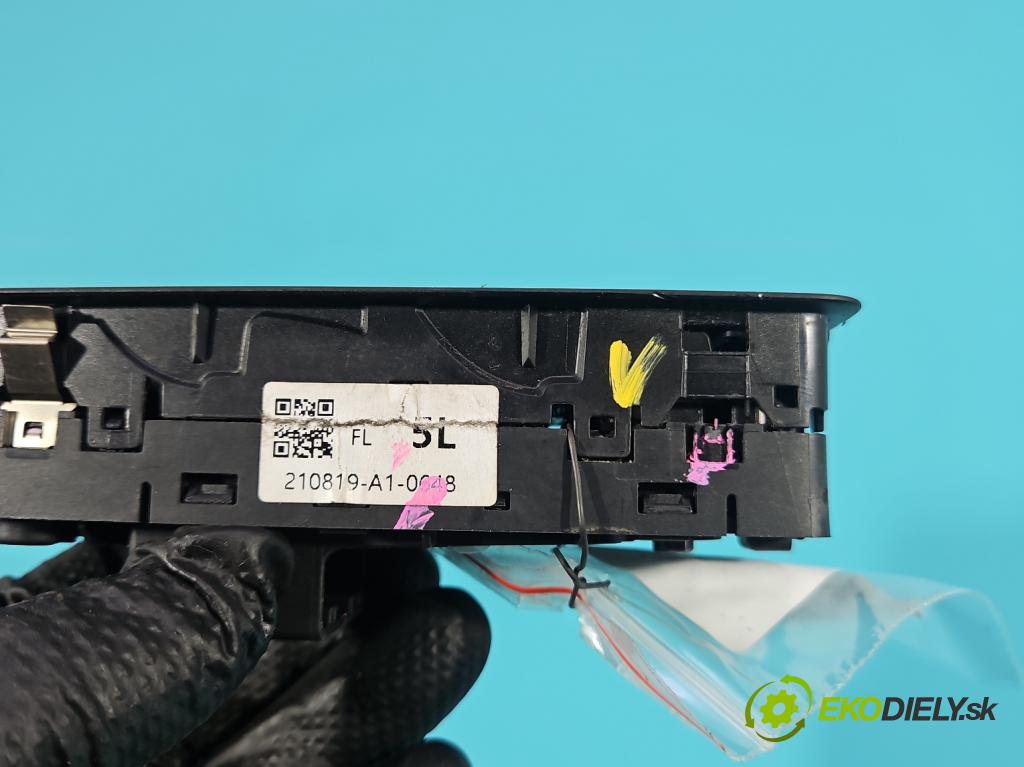 Renault Clio V 2019- 1.0 91KM automatic 67 kW 999 cm3 5- Přepínač oken zpětných zrcátek 254107001R