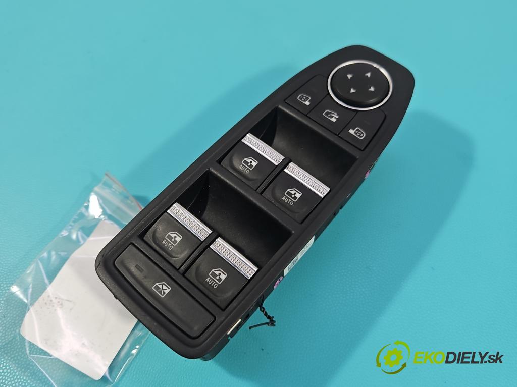 Renault Clio V 2019- 1.0 91KM automatic 67 kW 999 cm3 5- Přepínač oken zpětných zrcátek 254107001R