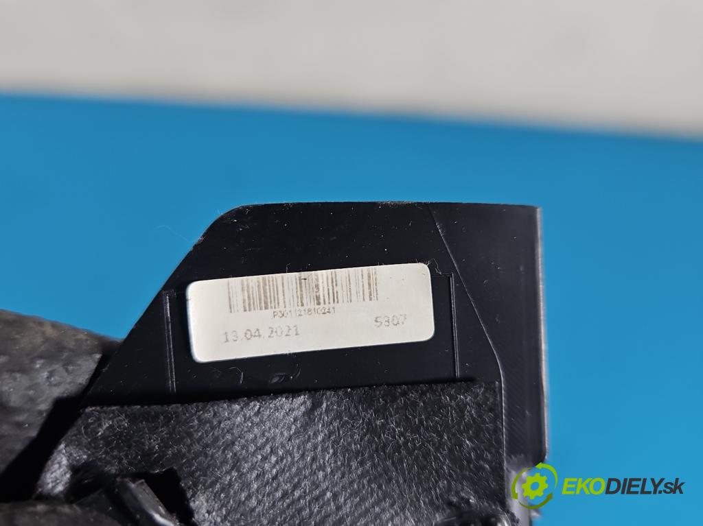 Renault Clio V 2019- 1.0 91 KM automatic 67 kW 999 cm3 5- kryt plast 484718059R