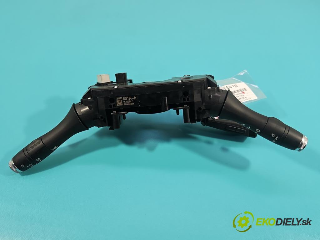 Renault Clio V 2019- 1.0 91KM automatic 67 kW 999 cm3 5- Přepínač sdružený 255675601R (Páčky pod volantem)