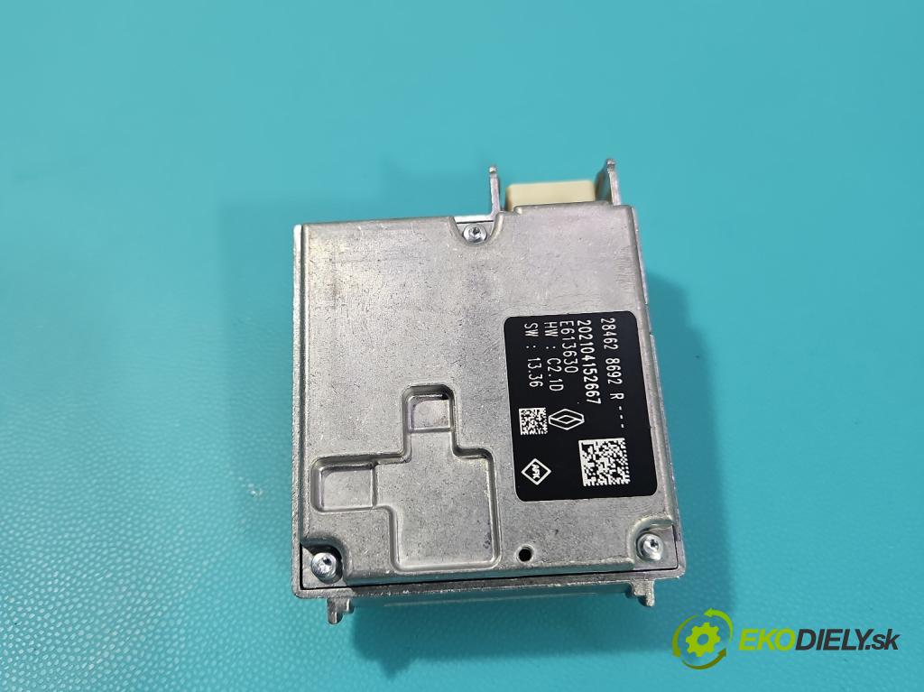 Renault Clio V 2019- 1.0 91 KM automatic 67 kW 999 cm3 5- Kamera predné 284628692R