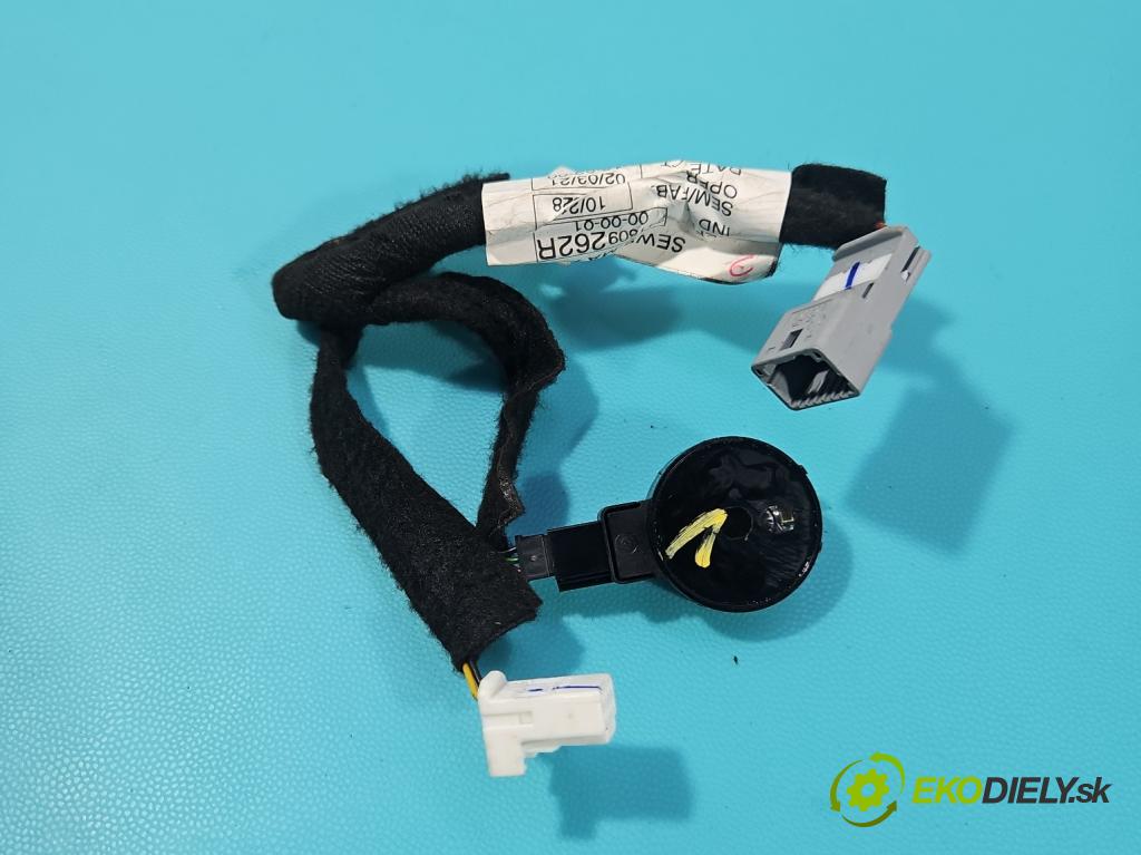 Renault Clio V 2019- 1.0 91 KM automatic 67 kW 999 cm3 5- Zväzok: ostatné 241609262R