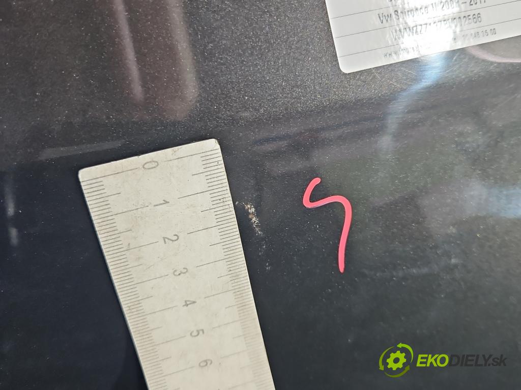 Vw Scirocco II 2008-2017 1.4 TSI 160 HP manual 118 kW 1390 cm3 3- dvere predné pravé  (Kľučka dverí ostatné)