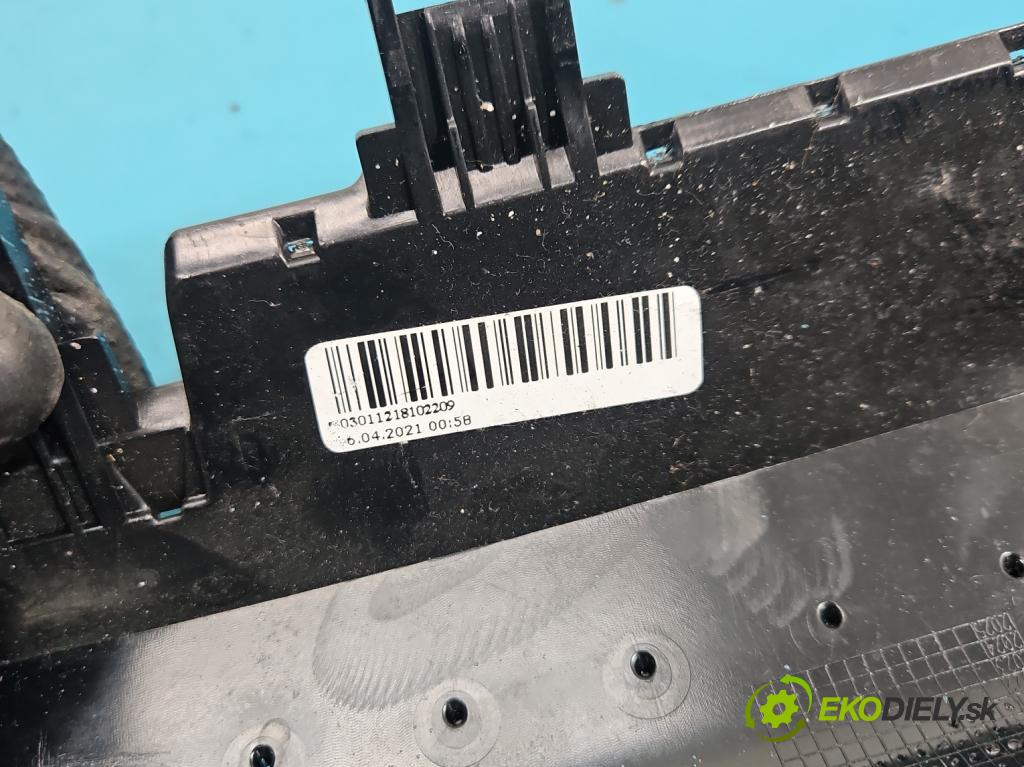 Renault Clio V 2019- 1.0 91 KM automatic 67 kW 999 cm3 5- lišta ozdobná vnitŕní: 682116955R