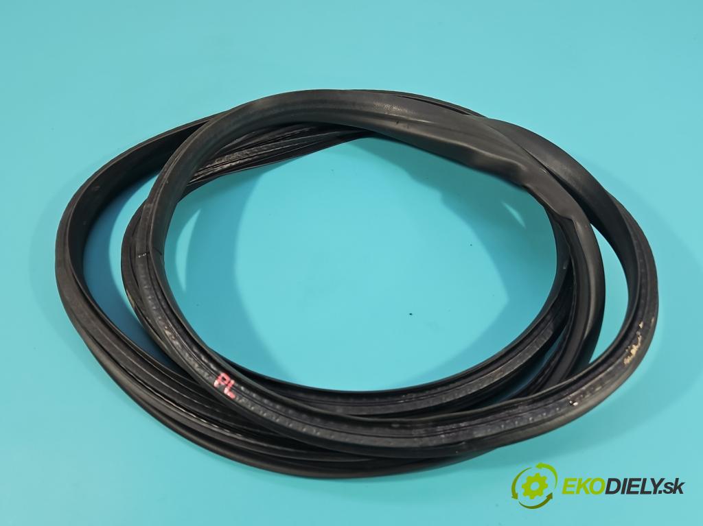 Renault Clio V 2019- 1.0 91 KM automatic 67 kW 999 cm3 5- Těsnění: dvere predné ľavé 