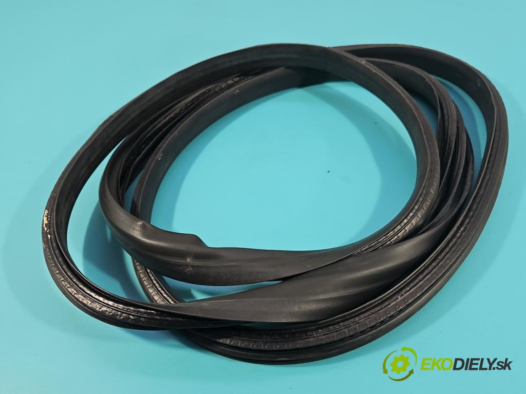 Renault Clio V 2019- 1.0 91 KM automatic 67 kW 999 cm3 5- Těsnění: dvere predné ľavé