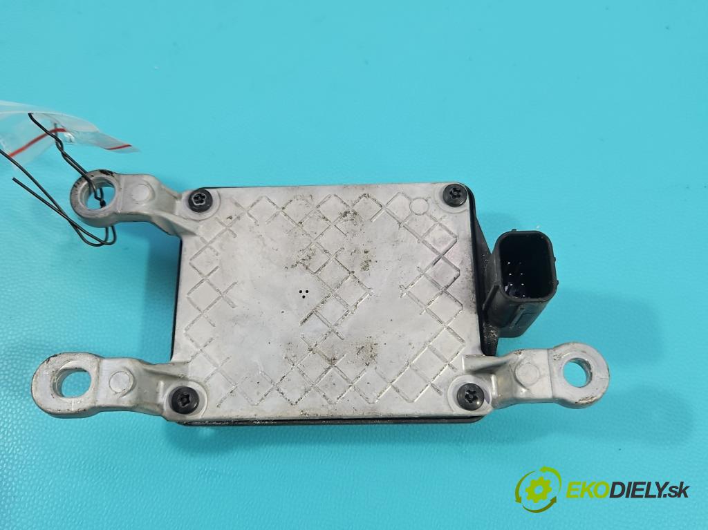 Renault Clio V 2019- 1.0 91KM automatic 67 kW 999 cm3 5- řídící jednotka 284476193R