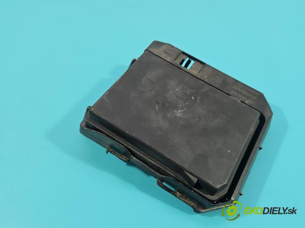 Renault Clio V 2019- 1.0 91KM automatic 67 kW 999 cm3 5- řídící jednotka 284B69582R