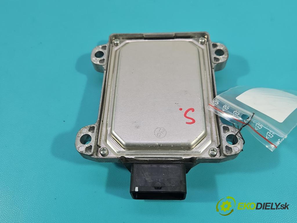 Renault Clio V 2019- 1.0 91 KM automatic 67 kW 999 cm3 5- riadiaca jednotka skřie: BEA820-105