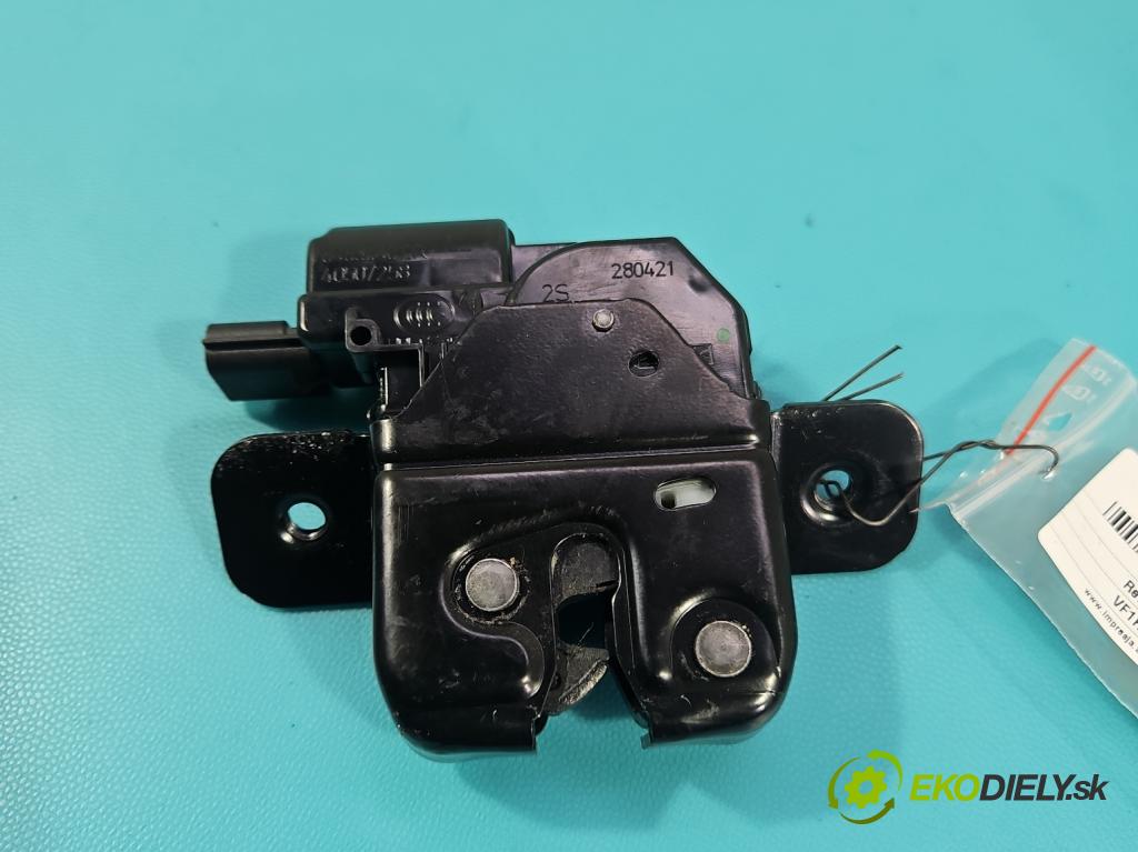 Renault Clio V 2019- 1.0 91 KM automatic 67 kW 999 cm3 5- zámok kufrové dvere zadné 846304010R