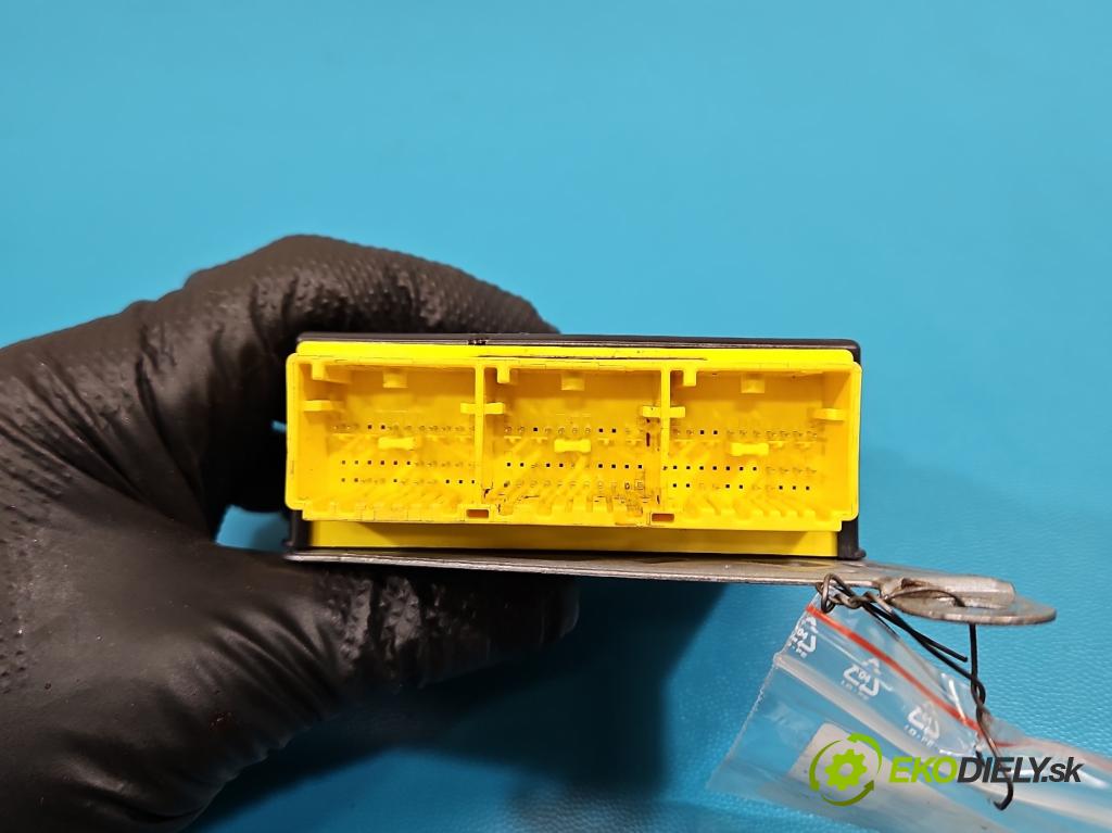 Renault Clio V 2019- 1.0 91 KM automatic 67 kW 999 cm3 5- riadiaca jednotka vankúše: 985107887R