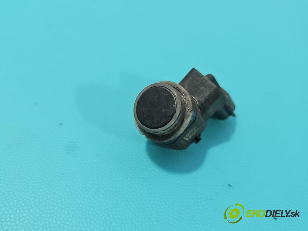 Renault Clio V 2019- 1.0 91KM automatic 67 kW 999 cm3 5- snímač parkování 284420753R