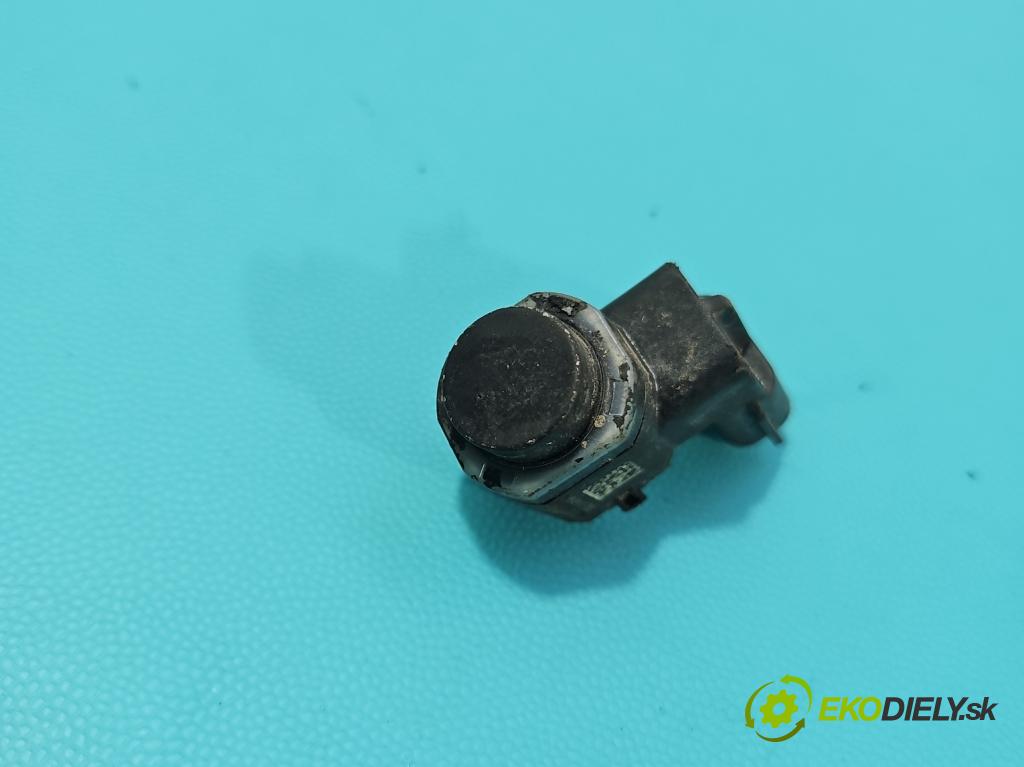 Renault Clio V 2019- 1.0 91KM automatic 67 kW 999 cm3 5- snímač parkování 284420753R