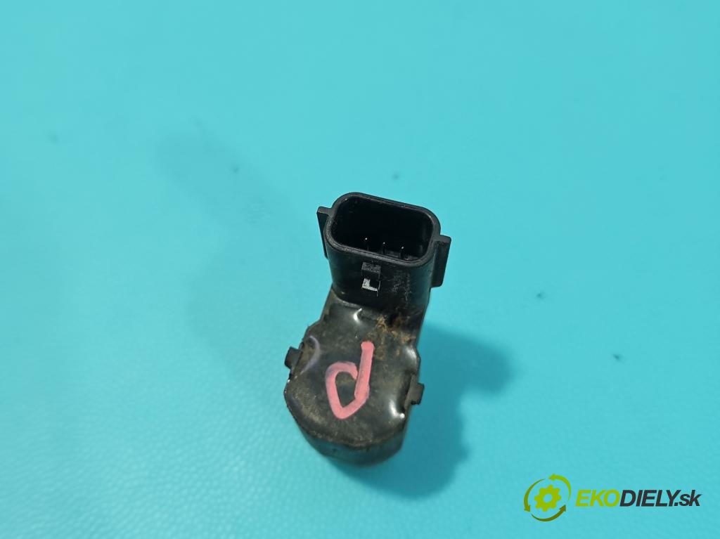 Renault Clio V 2019- 1.0 91 KM automatic 67 kW 999 cm3 5- snímač parkovaní: 284420753R