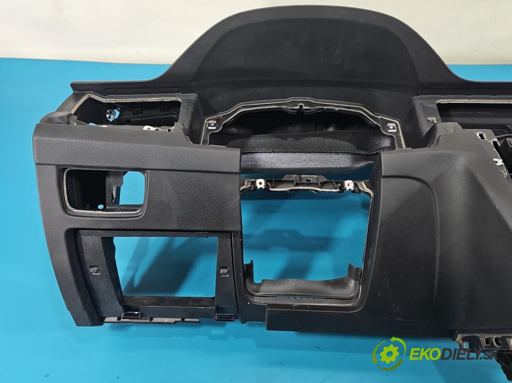 Vw Passat B8 2014 - 2.0 tdi 150 HP automatic 110 kW 1968 cm3 5- kokpit,pristrojová doska rozdeľovacia 