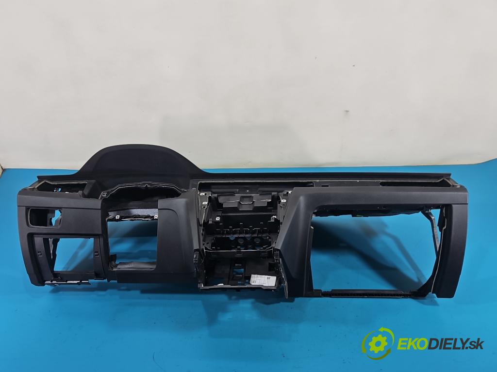 Vw Passat B8 2014 - 2.0 tdi 150 HP automatic 110 kW 1968 cm3 5- kokpit,pristrojová doska rozdeľovacia