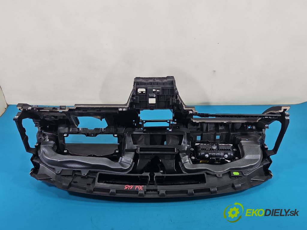 Vw Passat B8 2014 - 2.0 tdi 150 HP automatic 110 kW 1968 cm3 5- kokpit,pristrojová doska rozdeľovacia