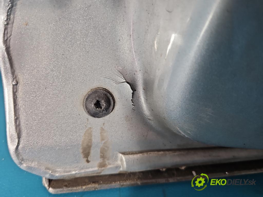 Vw Passat B8 2014 - 2.0 tdi 150 HP automatic 110 kW 1968 cm3 5- dvere zadné pravé  (Kľučka dverí ostatné)