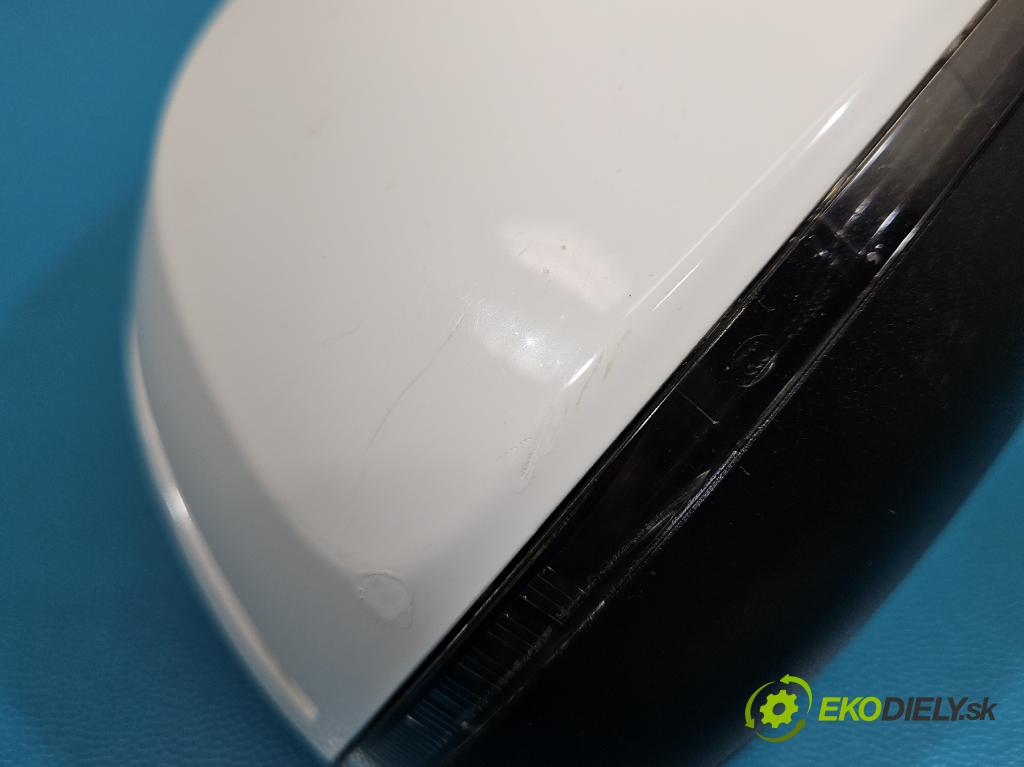 Audi A5 8T 2007-2016 3.0 tdi 239KM automatic 176 kW 2967 cm3 5- zrkadlo pravé  (Kľučka dverí ostatné)