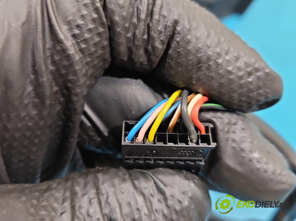 Audi A5 8T 2007-2016 3.0 tdi 239KM automatic 176 kW 2967 cm3 5- zrkadlo pravé  (Kľučka dverí ostatné)