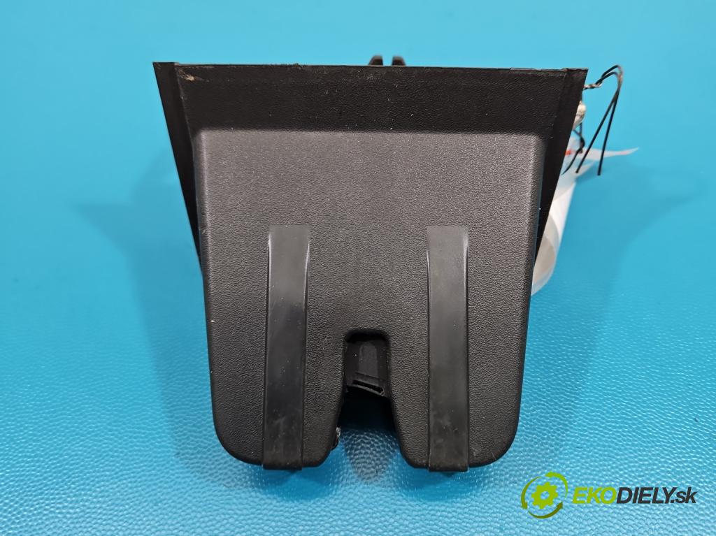 Vw Passat B8 2014 - 2.0 tdi 150 HP automatic 110 kW 1968 cm3 5- zámok kufrové dvere zadné 5TA827505D