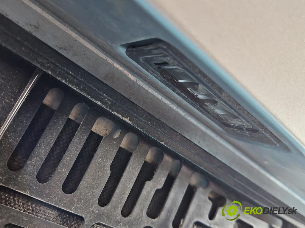 Vw Passat B8 2014 - 2.0 tdi 150 HP automatic 110 kW 1968 cm3 5- zadna kufor  (Kapota zadná (kufor))