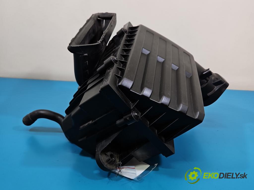 Vw Passat B8 2014 - 2.0 tdi 150 HP automatic 110 kW 1968 cm3 5- obal filtra vzduchu 5Q0129601AC (Obal vzduchového filtra)