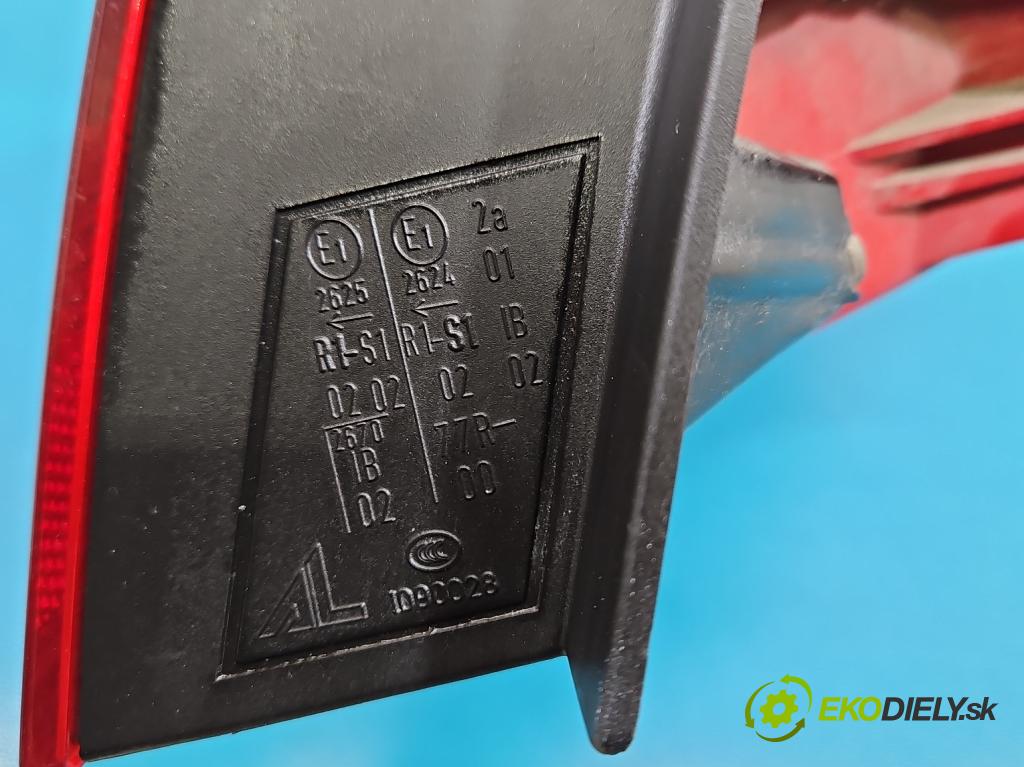 Audi A5 8T 2007-2016 3.0 tdi 239KM automatic 176 kW 2967 cm3 5- svetlo / reflektor zadné ľavé 8T8945095D (Kľučka dverí ostatné)