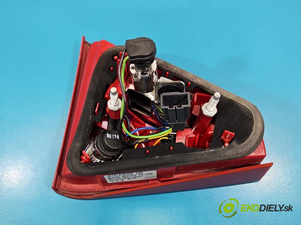 Audi A5 8T 2007-2016 3.0 tdi 239KM automatic 176 kW 2967 cm3 5- svetlo / reflektor zadné pravé 8T0945094A (Kľučka dverí ostatné)