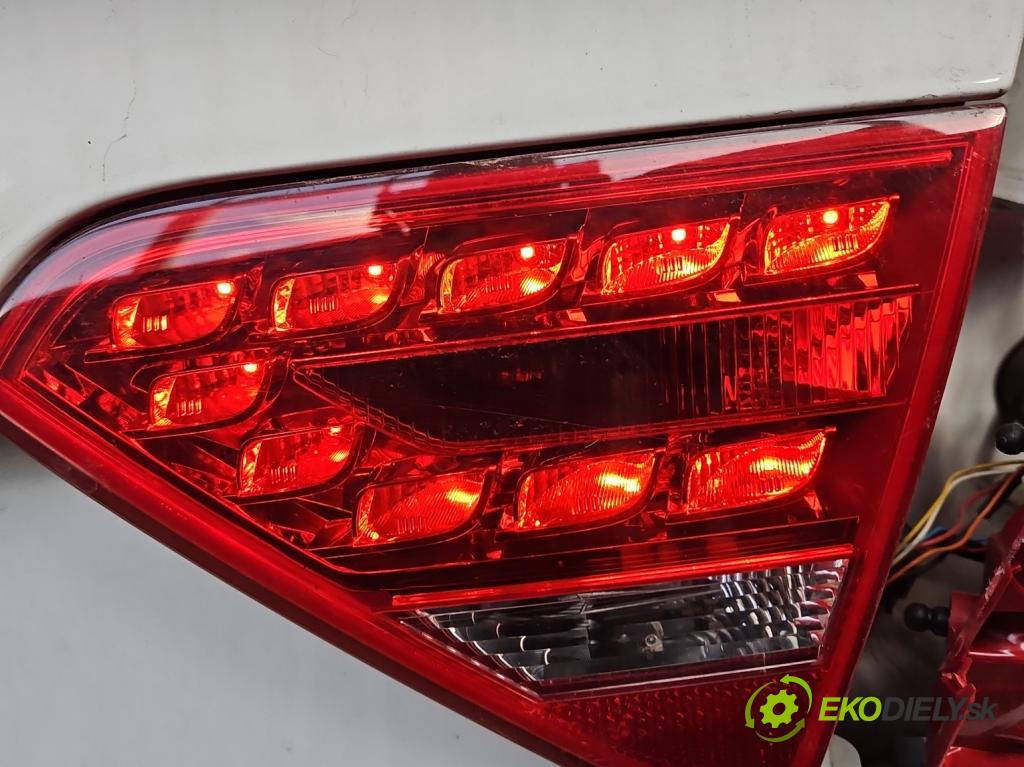 Audi A5 8T 2007-2016 3.0 tdi 239KM automatic 176 kW 2967 cm3 5- svetlo / reflektor zadné pravé 8T0945094A (Kľučka dverí ostatné)