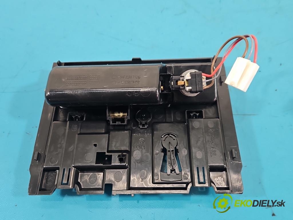 Vw Passat B8 2014 - 2.0 tdi 150 HP automatic 110 kW 1968 cm3 5- lišta ozdobná vnitŕní: 3G1858069